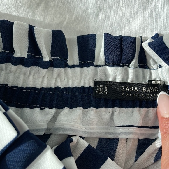 ZARA: Crop Pants - Picture 2 of 3